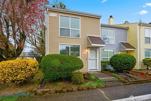f-7113 Ne 43rd St, Vancouver, WA, 98661-8414 | Card Image