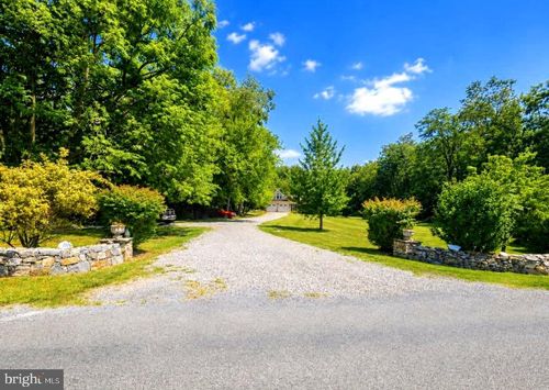 1918 Senseny Rd, BERRYVILLE, VA, 22611-3448 | Card Image