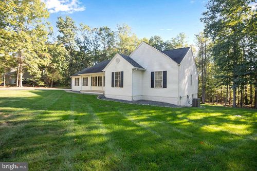 2335 Wildwood Cir, AMISSVILLE, VA, 20106-1885 | Card Image