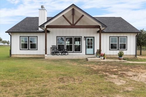 3389 Sparta Field Rd, Waelder, TX, 78959-5005 | Card Image