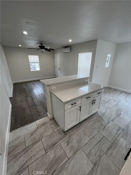 12-4516 S Normandie, Los Angeles, CA, 90037 | Card Image