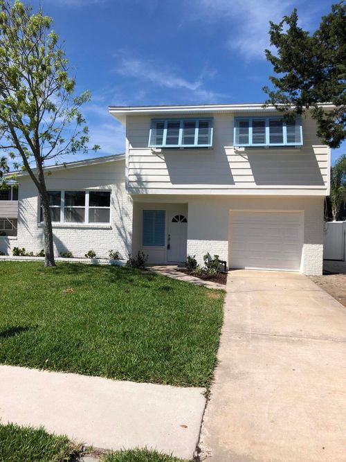 240 Hopkins St, NEPTUNE BEACH, FL, 32266-4825 | Card Image