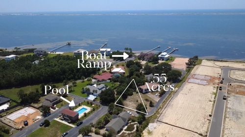 1637 Smugglers Cove Cir, Gulf Breeze, FL, 32563-9031 | Card Image