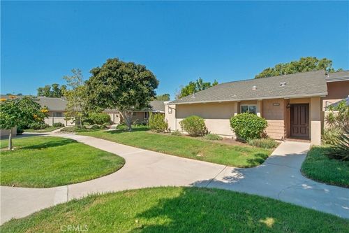 916a-8565 Sierra Cir, Huntington Beach, CA, 92646-5699 | Card Image