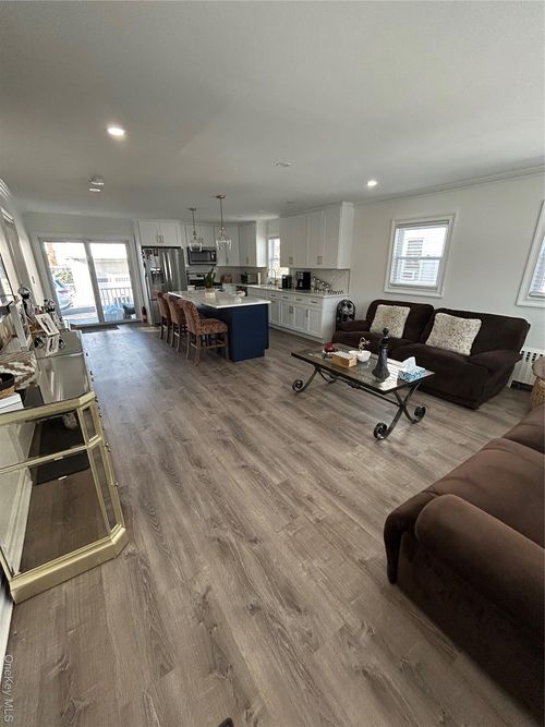 34 Smith St, Glen Cove, NY, 11542-3974 | Card Image