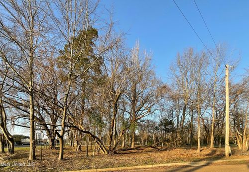 4910 Old Canton Road, Jackson, MS, 39211 | Card Image