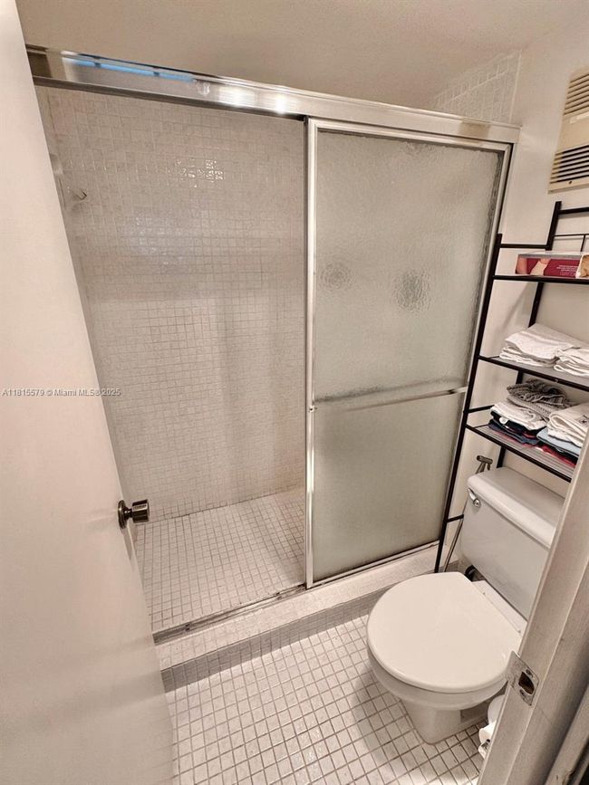 APT-712 - 1100 Saint Charles Pl, Condo with 2 bedrooms, 2 bathrooms and null parking in Pembroke Pines FL | Image 12