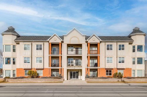 105-2134 Kensington Rd Nw, Calgary, AB, T2N3R7 | Card Image