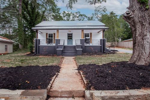 201 Oak Ln, Liberty, SC, 29657-1518 | Card Image