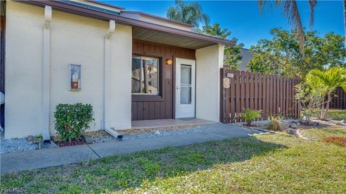 8867 Somerset Blvd, FORT MYERS, FL, 33919-4875 | Card Image