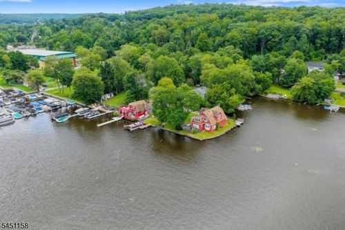 8 Shallow Cove Rd, Lake Hopatcong, NJ, 07849-1300 | Card Image