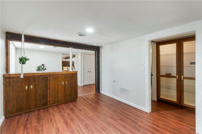 Combo living and dining.... | Image 8