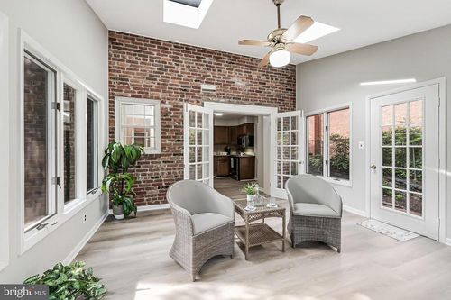 4701 9th St S, ARLINGTON, VA, 22204-3001 | Card Image