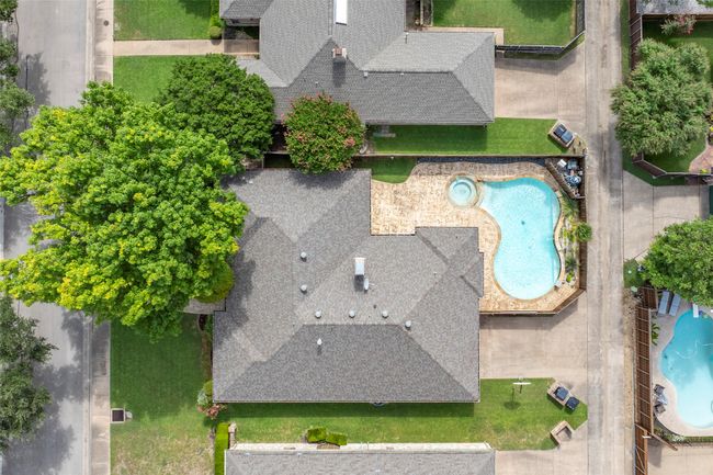 6910 Flintcove Dr, House other with 4 bedrooms, 3 bathrooms and null parking in Dallas TX | Image 35