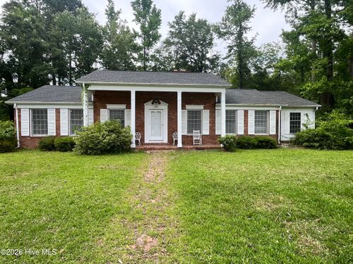 435 Edgewood Cir, Whiteville, NC, 28472-3612 | Card Image