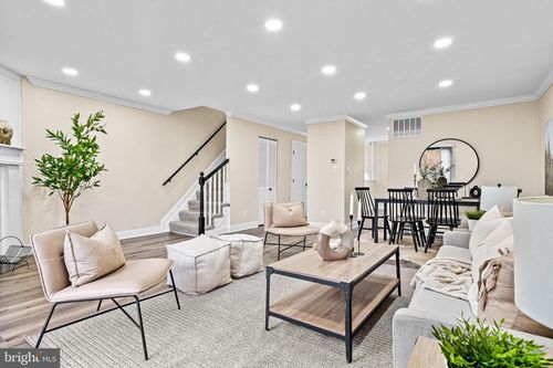 42 Loveton Farms Ct, SPARKS, MD, 21152-9220 | Card Image