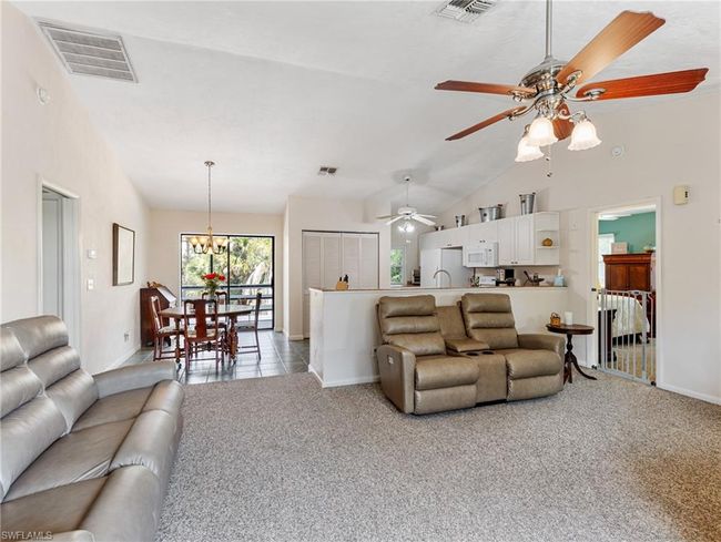 4724 Pembrooke Ln, House other with 3 bedrooms, 2 bathrooms and 2 parking in BONITA SPRINGS FL | Image 6
