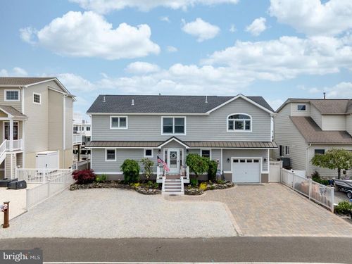 1498 Paul Blvd, Manahawkin, NJ, 08050-4137 | Card Image