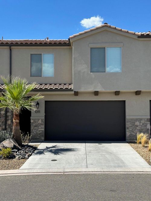 1311 E Vista Roja Pl, Washington, UT, 84780-3107 | Card Image