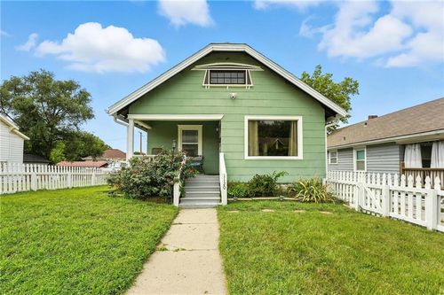 1120 Oakley Ave, Kansas City, MO, 64127-1824 | Card Image