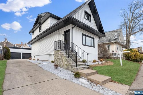 290 Queen Anne Rd, Teaneck, NJ, 07666-3243 | Card Image