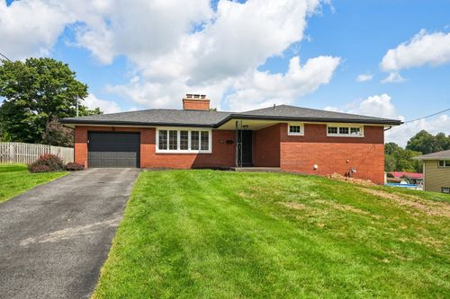 102 Manchester Drive, Hempfield Twp, PA, 15642 | Card Image
