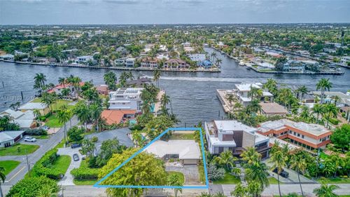 2019 Ne 31st Ave, Fort Lauderdale, FL, 33305-1877 | Card Image