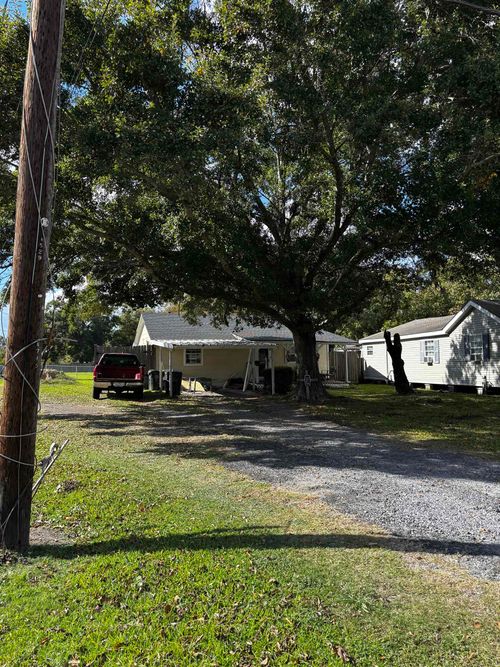 4731 Harrison Ave, Groves, TX, 77619-5527 | Card Image