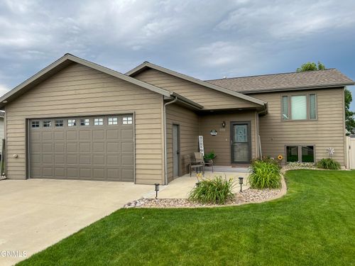 1178 7th St E, Dickinson, ND, 58601-6345 | Card Image