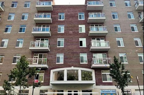 3f-65-38 Austin St, Rego Park, NY, 11374-4673 | Card Image