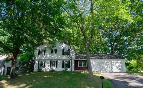 118 S Ridge Trl, Fairport, NY, 14450-3822 | Card Image