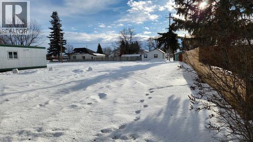 111 Main, Hay Lakes, AB, T0B1W0 | Card Image