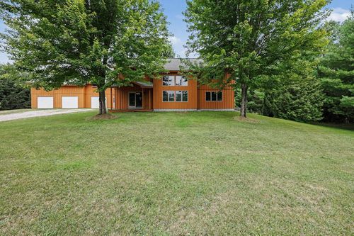 3005 Penneywood Drive, Jackson, MI, 49201 | Card Image