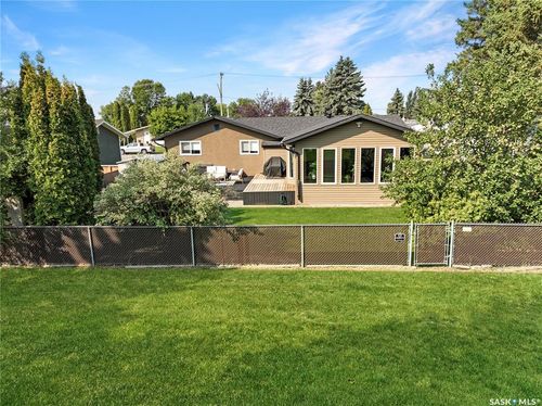 3078 6th Ave W, Prince Albert, SK, S6V5L8 | Card Image