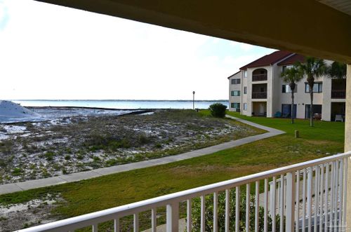 7464 Sunset Harbor Dr, Navarre Beach, FL, 32566 | Card Image