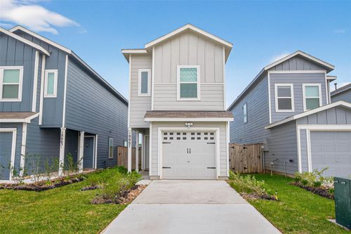 18667 San Salvo Dr, New Caney, TX, 77357-3895 | Card Image