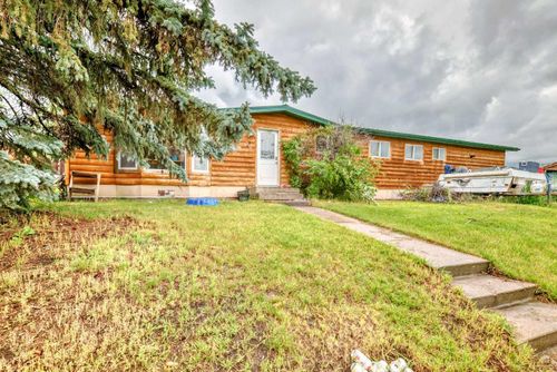 28 Riley Street Ne, High River, AB, T1V1G5 | Card Image