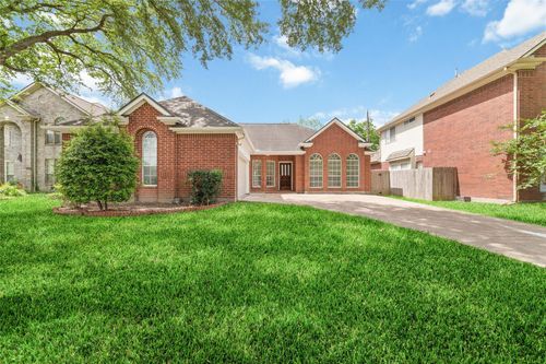 4211 Torrey Creek Ln, Houston, TX, 77014-1824 | Card Image