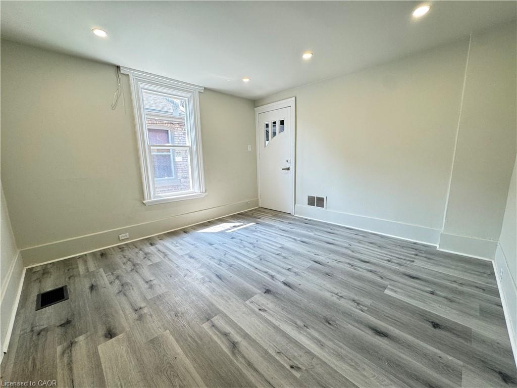 Residential Lease in Brantford 3