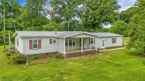 2891 Greenhorn Rd, Roaring River, NC, 28669-8045 | Card Image