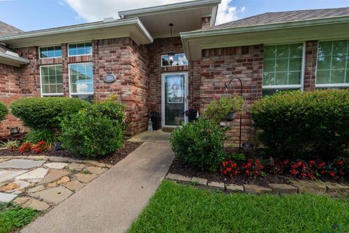 3804 Fernridge Dr, Longview, TX, 75605-2516 | Card Image