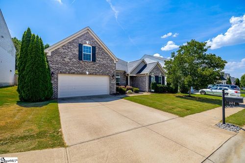 201 Chapel Hill Ln, Simpsonville, SC, 29681-8028 | Card Image