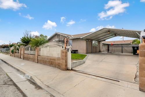 2469 Shaft St, Selma, CA, 93662-3319 | Card Image