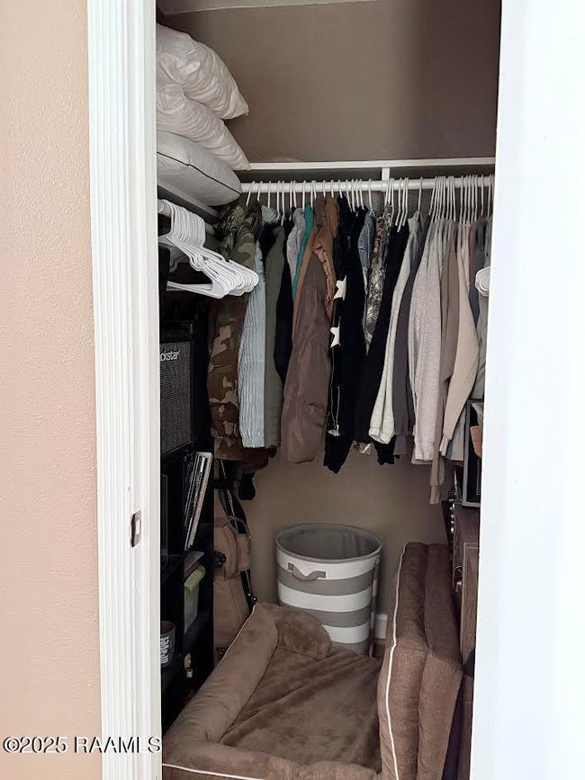 Closet 2 | Image 18