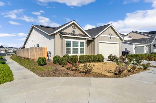 102 E Tyler Ave, Visalia, CA, 93291-7743 | Card Image