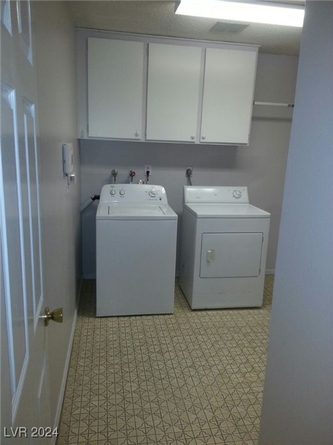 3137 Asoleado Cir, Townhouse with 3 bedrooms, 2 bathrooms and null parking in Las Vegas NV | Image 33