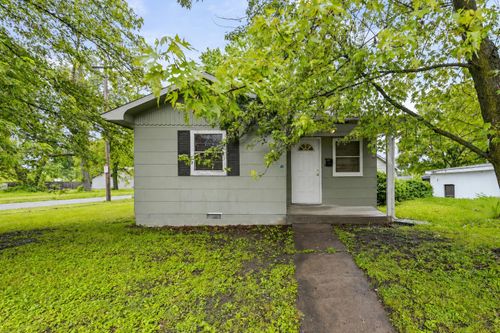 451 S Allen St, CENTRALIA, MO, 65240-1506 | Card Image