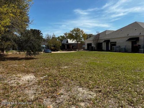 252 Beauvoir Rd, Biloxi, MS, 39531-4004 | Card Image