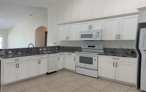 2465 Se Melaleuca Blvd, Port St. Lucie, FL, 34952-6752 | Card Image