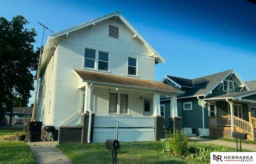425-427 W Military Ave, Fremont, NE, 68025-4857 | Card Image